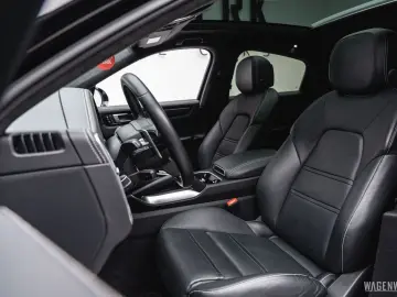PORSCHE Cayenne Coupé Turbo S E-Hybrid MASSAGE AHV INNOD