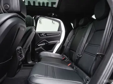 PORSCHE Cayenne Coupé Turbo S E-Hybrid MASSAGE AHV INNOD
