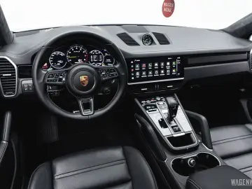 PORSCHE Cayenne Coupé Turbo S E-Hybrid MASSAGE AHV INNOD
