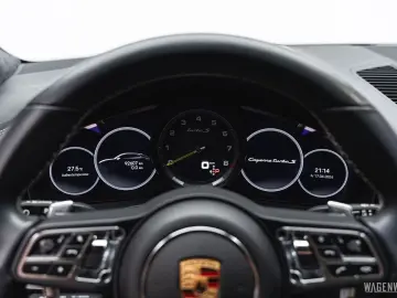 PORSCHE Cayenne Coupé Turbo S E-Hybrid MASSAGE AHV INNOD