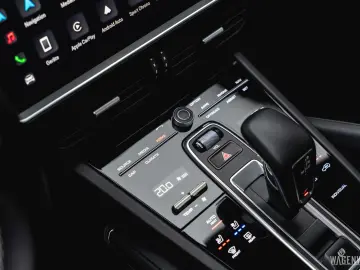 PORSCHE Cayenne Coupé Turbo S E-Hybrid MASSAGE AHV INNOD