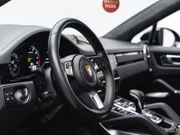 PORSCHE Cayenne Coupé Turbo S E-Hybrid MASSAGE AHV INNOD
