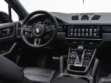 PORSCHE Cayenne Coupé Turbo S E-Hybrid MASSAGE AHV INNOD