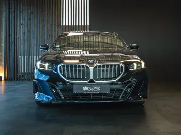 BMW 520 M SPORT   KOMFORTSITZE   DRIVING ASSIST