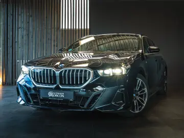 BMW 520 M SPORT   KOMFORTSITZE   DRIVING ASSIST