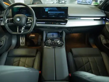 BMW 520 M SPORT   KOMFORTSITZE   DRIVING ASSIST