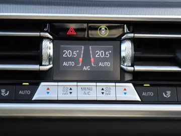 BMW X5 xDrive 45 e PANO LEDER HEAD UP KOMFORTSITZE