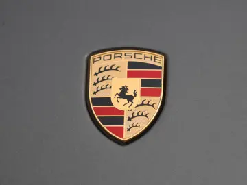 PORSCHE 991 Targa 4 GTS PDCC SPORTSITZE NATURLEDER BRAUN