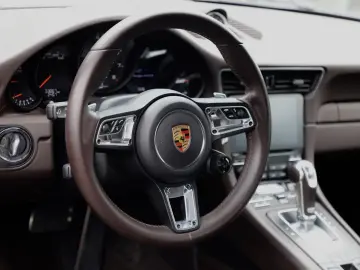 PORSCHE 991 Targa 4 GTS PDCC SPORTSITZE NATURLEDER BRAUN