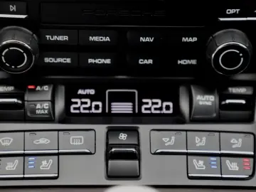 PORSCHE 991 Targa 4 GTS PDCC SPORTSITZE NATURLEDER BRAUN