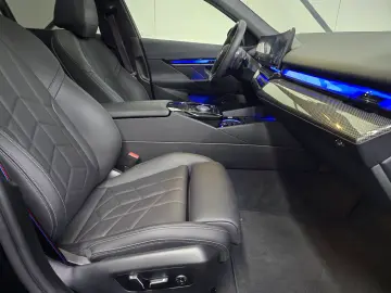 BMW 540d xDrive M Sport Pro  20 Zoll Pano Iconic