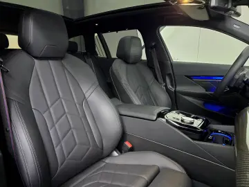 BMW 540d xDrive M Sport Pro  20 Zoll Pano Iconic