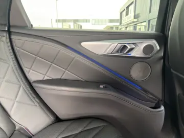 BMW XM 50e IconicGlow DrivingPro Parking  Sitzbelüft