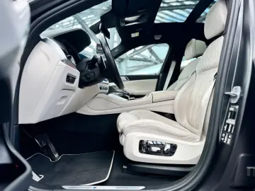 BMW X6 M50i LASER HEADUP NIGHTVISION ICONICGLOW