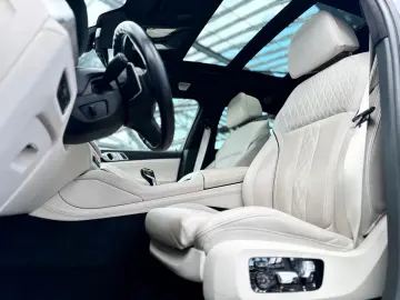 BMW X6 M50i LASER HEADUP NIGHTVISION ICONICGLOW