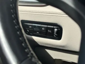 BMW X6 M50i LASER HEADUP NIGHTVISION ICONICGLOW