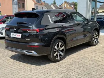MITSUBISHI Plug-in Hybrid Outlander TOP  Luxury  Leder Navi