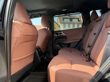 MITSUBISHI Plug-in Hybrid Outlander TOP  Luxury  Leder Navi