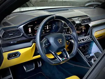LAMBORGHINI URUS 4.0 EXT. INT.CARBON GRAU-MATT Garantie 2026