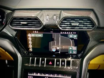 LAMBORGHINI URUS 4.0 EXT. INT.CARBON GRAU-MATT Garantie 2026