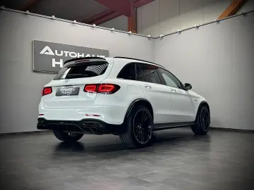 MERCEDES-BENZ GLC 63 AMG 4-MATIC PANO DRIVERS PERFOR…