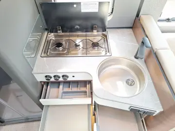 HYMER-ERIBA B-Klasse MC I 680 SAT TV  COMBI6DE  GFK  LED  ZV