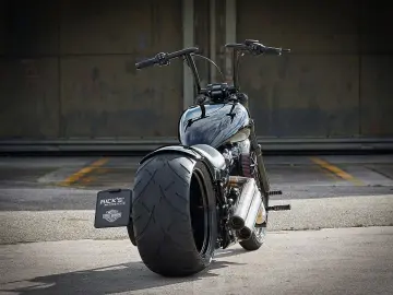 HARLEY DAVIDSON FXBRS Softail Breakout 300 Ricks