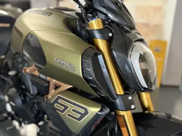 DUCATI Diavel 1260 Lamborghini   No. 444 of 630  5Km