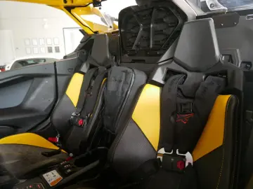 BOMBARDIER Can Am Maverick R XRS Straßenzulassung