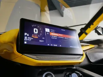 BOMBARDIER Can Am Maverick R XRS Straßenzulassung