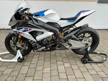 BMW HP4 Race