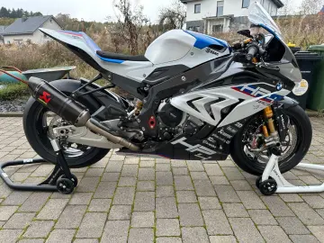 BMW HP4 Race