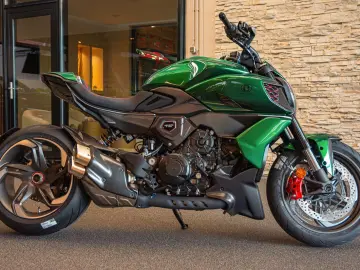 DUCATI Diavel Bentley V4  1 OF 500 LIMITED ED