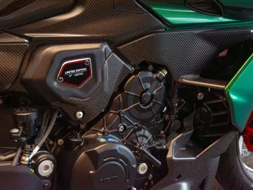 DUCATI Diavel Bentley V4  1 OF 500 LIMITED ED