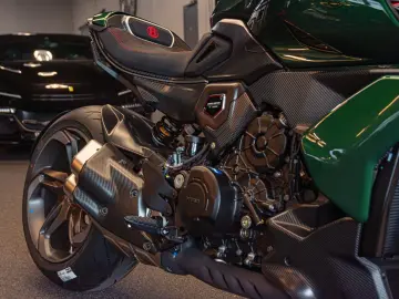 DUCATI Diavel Bentley V4  1 OF 500 LIMITED ED