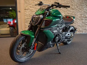 DUCATI Diavel Bentley V4  1 OF 500 LIMITED ED