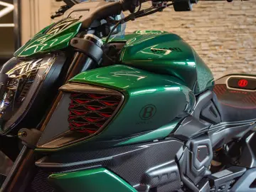 DUCATI Diavel Bentley V4  1 OF 500 LIMITED ED