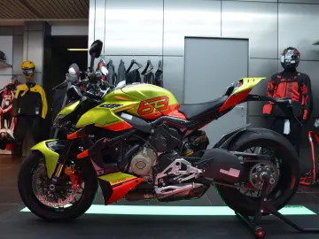 DUCATI Streetfighter V 4 Lamborghini
