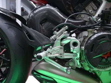 DUCATI Streetfighter V 4 Lamborghini