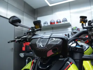 DUCATI Streetfighter V 4 Lamborghini
