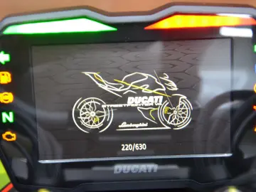 DUCATI Streetfighter V 4 Lamborghini