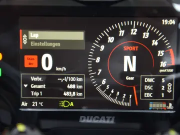 DUCATI Streetfighter V 4 Lamborghini