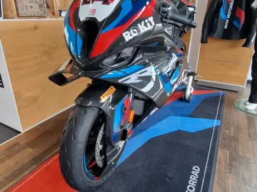 BMW NEUE M 1000 RR Champions Edition 35 of 54 Toprak