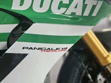 DUCATI Panigale V4 S Tricolore 1of1000 CARBON Paket