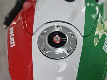 DUCATI Panigale V4 S Tricolore 1of1000 CARBON Paket