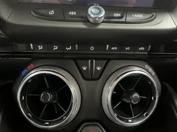 CHEVROLET Camaro SS  6 2l V8  2SS Aut  Apple