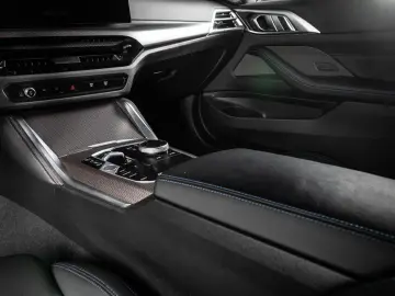 BMW 430i Coupe M Sport xDrive   COCKPIT H&K KAMERA