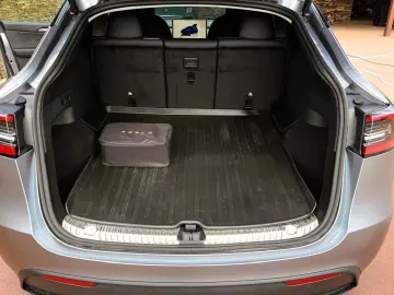 TESLA Model Y Long Range Dual Motor AWD Launch Edi...