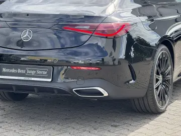 MERCEDES-BENZ CLE 300 4M AMG MEM PANO 20ZOLL 360 KAM