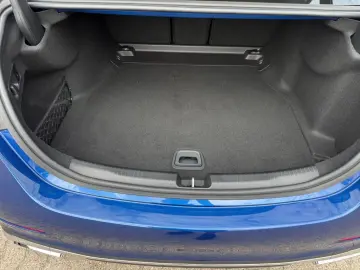 MERCEDES-BENZ C 300 4M AMG BURM MEM 360 DISTR KAM PANO PDC